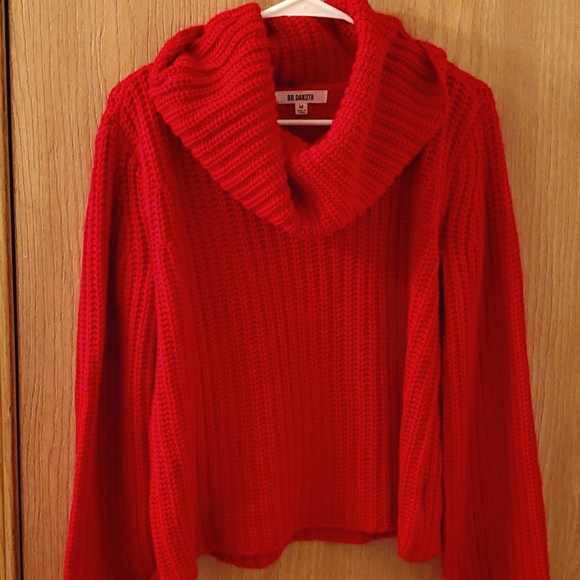 🎉Host Pick!❣BB DAKOTA LOVE ACTUALLY SWEATER - Picture 4 of 9